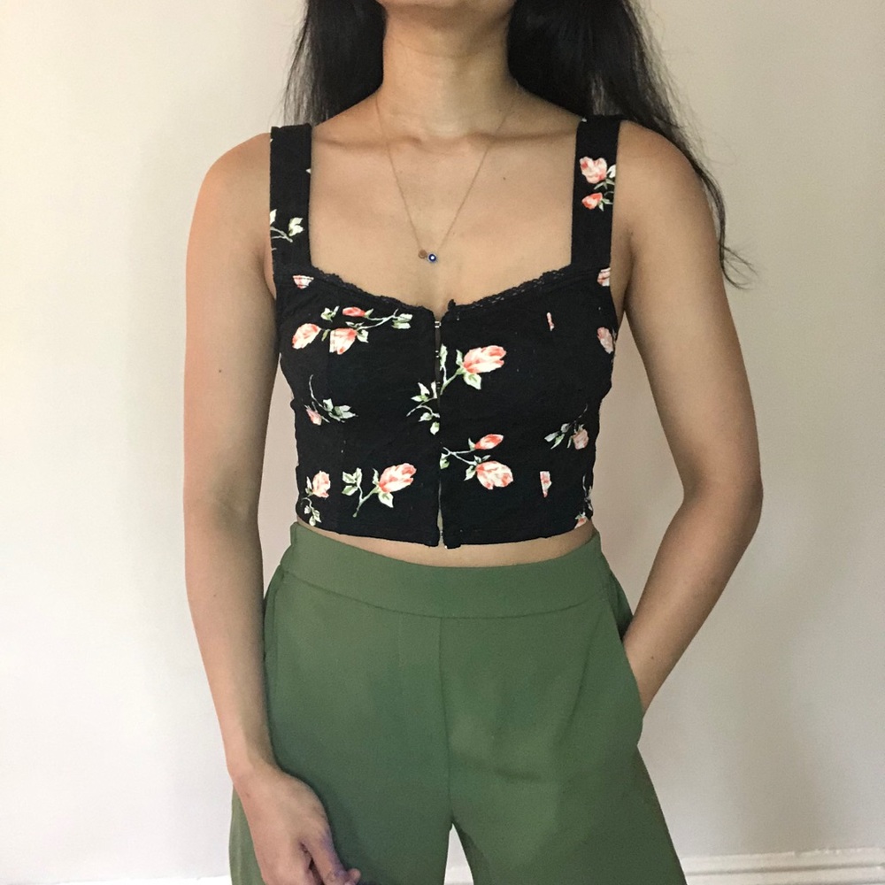 UO S Kimchi Bonita Bustier Rose Print Crop Top